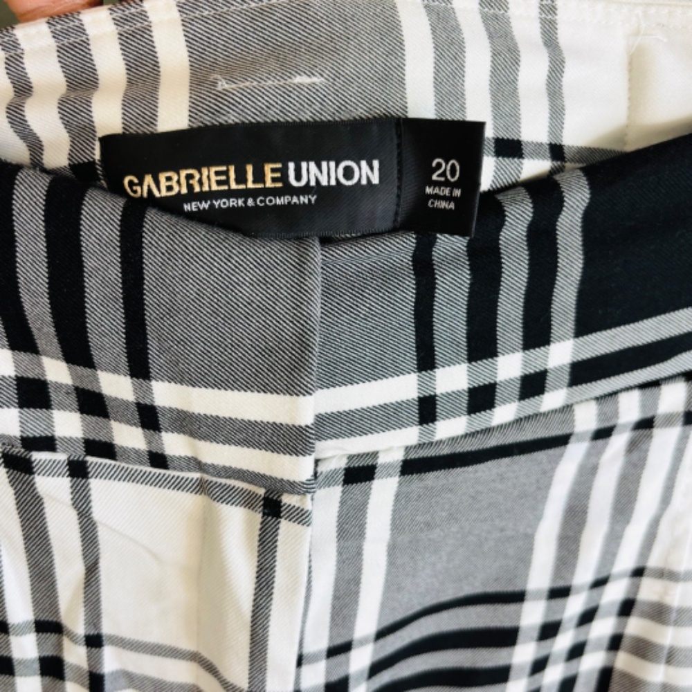 New York and Company Gabrielle Union Wide Leg Pant Size 20 - Picture 4 of 5
